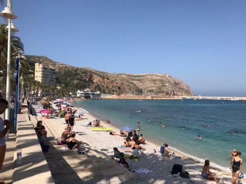Acogedor, Nuevo Adosado Junto Al Mar