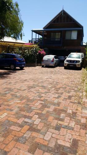 Hostal Anchorage Guest House And Self-contained Accommodation