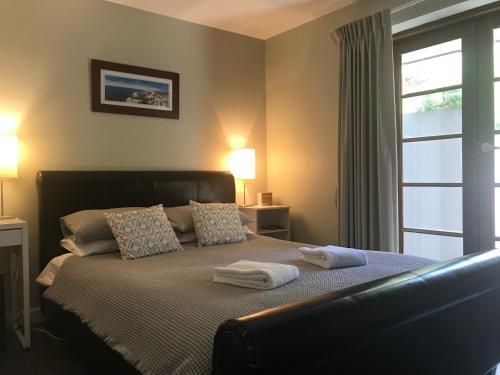 Waikiki Beach Bed And Breakfast