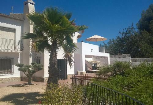 Villa Up To 8 Sleeps 4 Bedrms 2