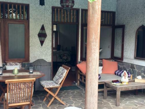Bed & Breakfast Metina's Tropical Villa