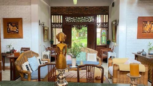 Bed & Breakfast Metina's Tropical Villa