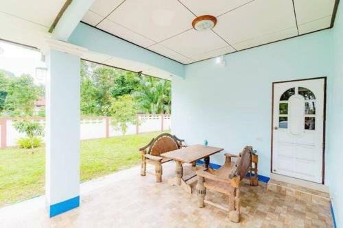 Bangsaphan Paradise Blue House 230 M. To The Beach