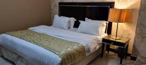 Hotel ???????
