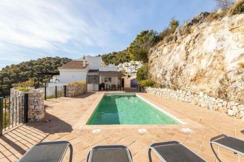 Five Star Villa With Heavenly Views