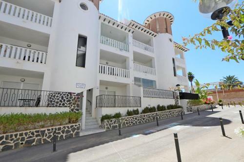 Apartamento La Marina Ref. 8564