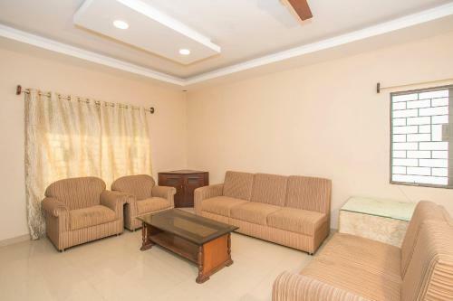 Hotel Oyo 28632 Brrai Homes