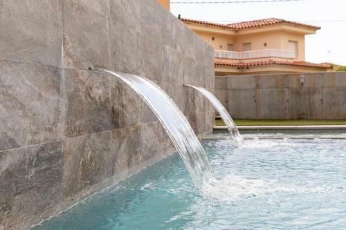 Albana Apartaments Tur�stics