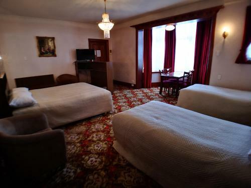 Motel Mayfair On Cavell