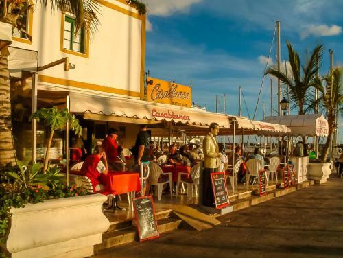 To To Apartments - Puerto de Mog�n
