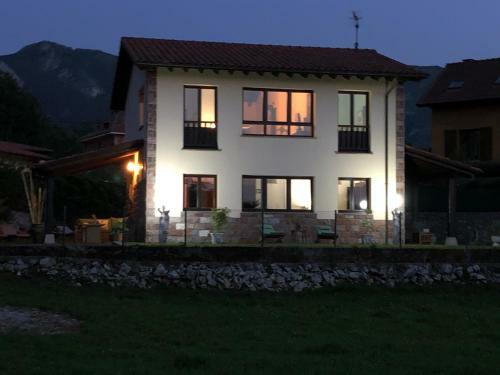 Casa Frente A Los Bufones de Pria