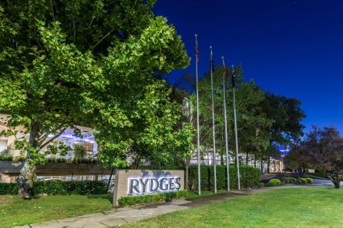 Hotel Rydges Capital Hill Canberra
