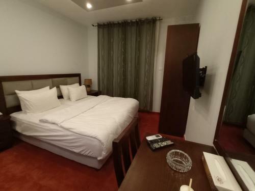 Golden Rose Hotel