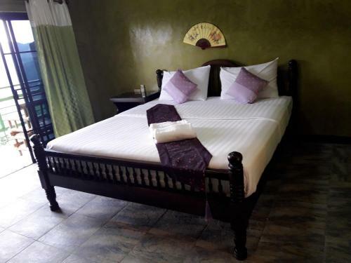 Hostal Baan Ruam Cha