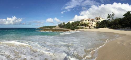 Sandcastle Villa & Beach House