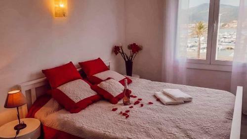 Apartamento Port de Llan�a , La Miranda