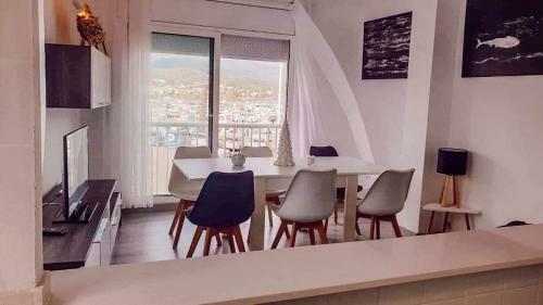 Apartamento Port de Llan�a , La Miranda