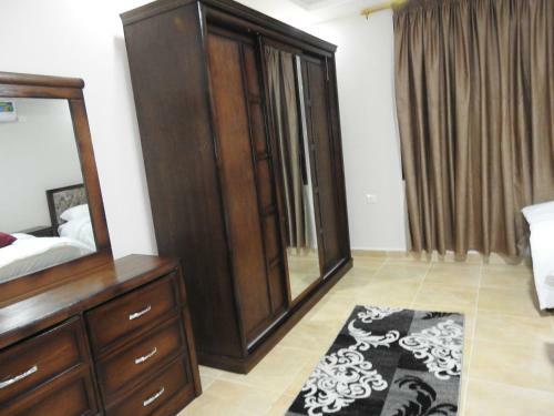 Amro Petra Apartment