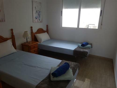 Spacious 2 Bedroom Apartment With Communal Pool