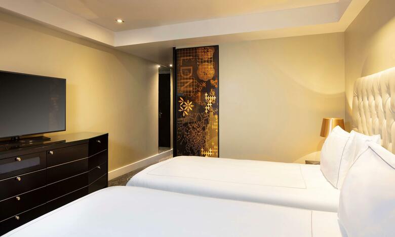 Hotel Park Plaza Riverbank