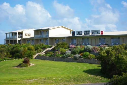 Lakeview Motel And Apartments