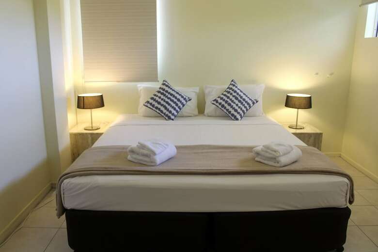 Hotel Crystal Garden Resort & Restaurant