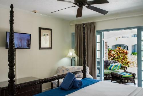 Savannah Beach Club Hotel & Spa