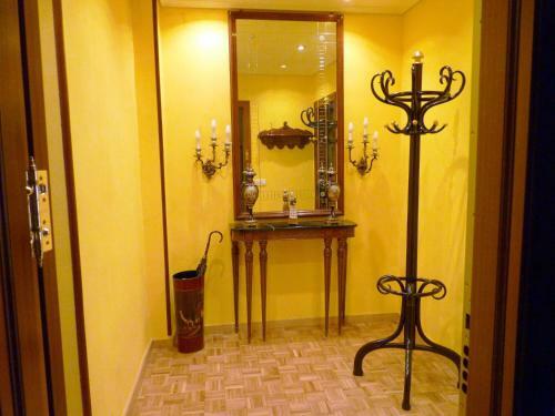 Calle San Bartolom�, 7 - 2. Piso Tur�stico