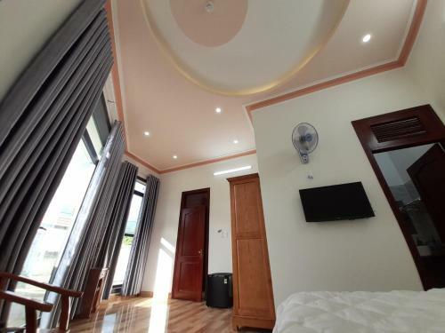 Hotel Kh�ch S?n Nguy�n Long