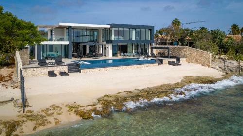 Exclusive Private Beach Villa (Newly Built!)