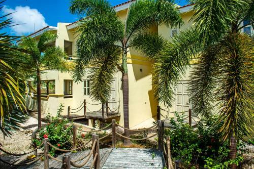 Hotel Bonaire Luxury Suites By Vrhost