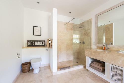 Shimmers, Stunning, Stylish West Coast Villa
