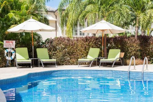 Shimmers, Stunning, Stylish West Coast Villa