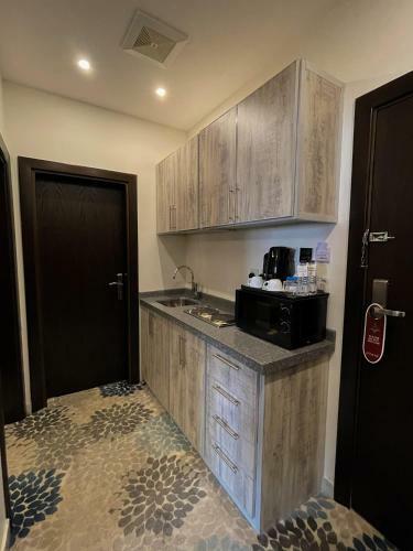 ???? ????? Azard Hotel