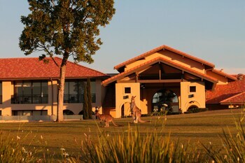 Hotel Chateau Elan At The Vintage Hunter Valley