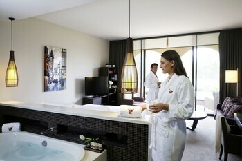 Hotel Chateau Elan At The Vintage Hunter Valley