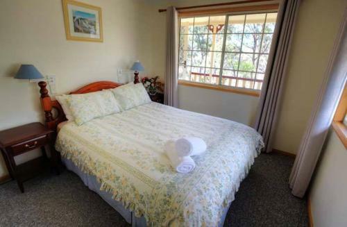 Villa Accommodation Creek Cottages