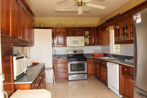 Day-o And Daylight Villas
