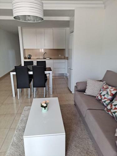 Apartamento En Edificio Marte Los Cristianos