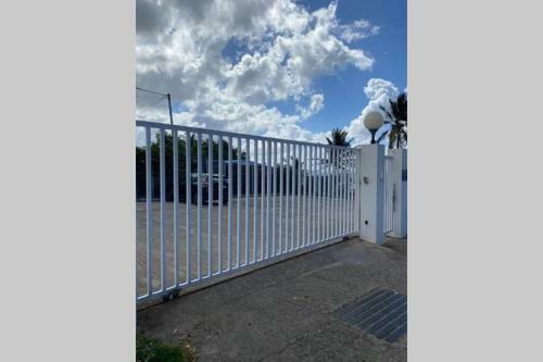 Apartamento Charmant Studio �quip� Climatis� 100m Plage Du Diamant