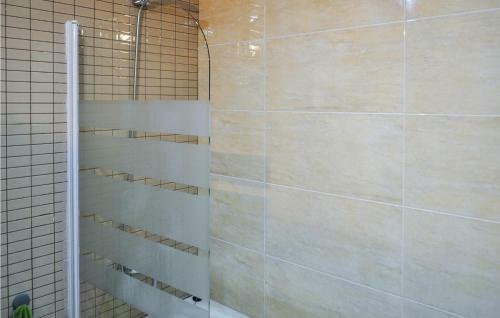 Nice Apartment In L�jar W/ Wifi And 2 Bedrooms