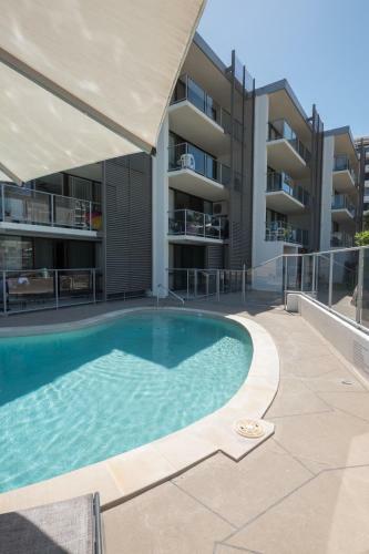Aparthotel Merrima Court Holidays