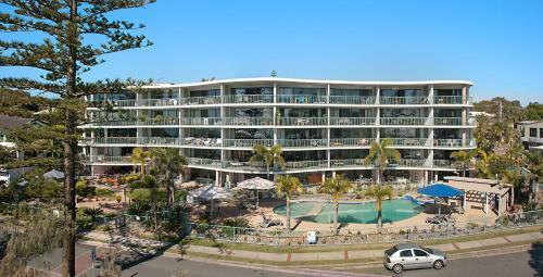Hotel The Norfolks On Moffat Beach