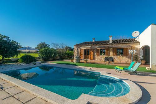 Villa Sa Vinya de Montblanc -rafal Roig-