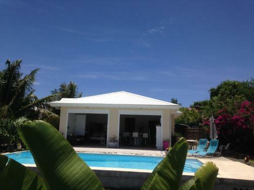 Bed & Breakfast Chambre D'h�te Coeur-coco Piscine