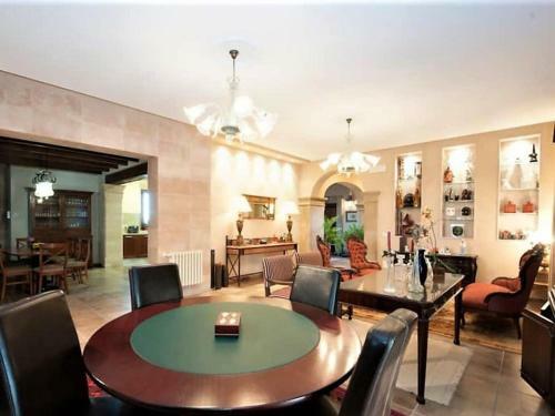 Luxury Villa In Manacor With Private Swimming Pool
