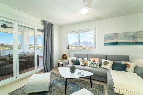 Apartamento Duquesa Dreams - 2 Bed/2 Bath Apt With Panoramic Golf Course And Mountain View
