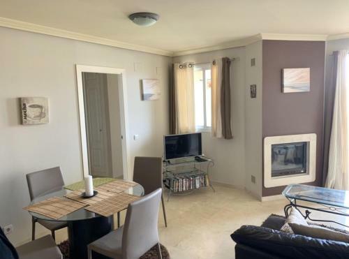3-bed 3 Bath Sea & Mountain View Apartment