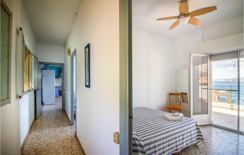 Stunning Home In Mazarr�n With 4 Bedrooms