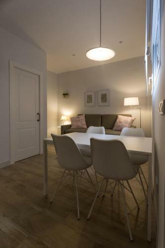Tria Nomina Apartamentos Tur�sticos